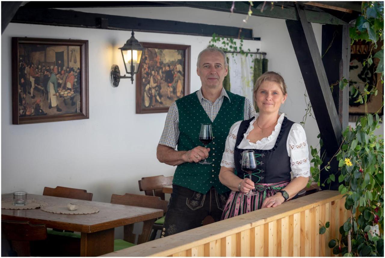 Gasthof Weingrill Friesach  Bagian luar foto
